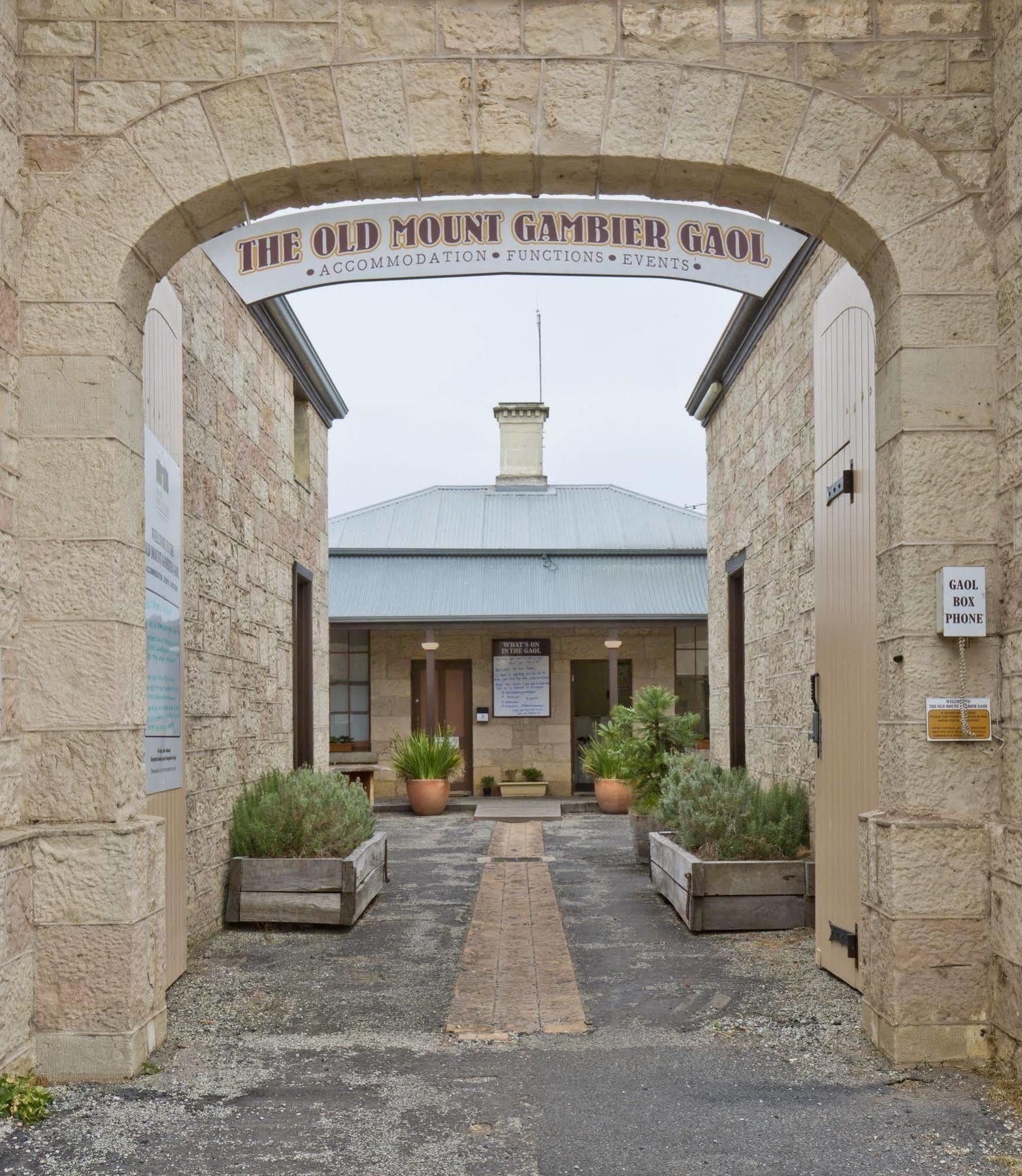 The Old Mount Gambier Gaol Hotell Exteriör bild